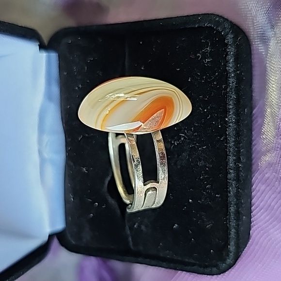 Ring - Picture 2 of 6